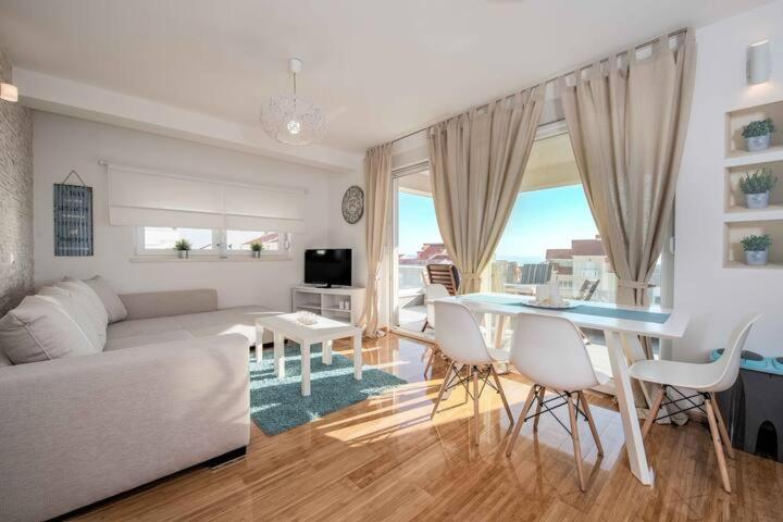 Blue Sky, Modern Sea View Apartment Novalja Exterior photo
