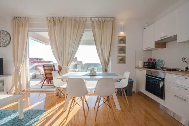 Blue Sky, Modern Sea View Apartment Novalja Exterior photo