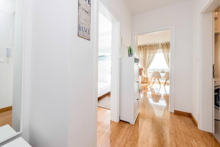Blue Sky, Modern Sea View Apartment Novalja Exterior photo