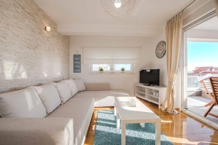 Blue Sky, Modern Sea View Apartment Novalja Exterior photo